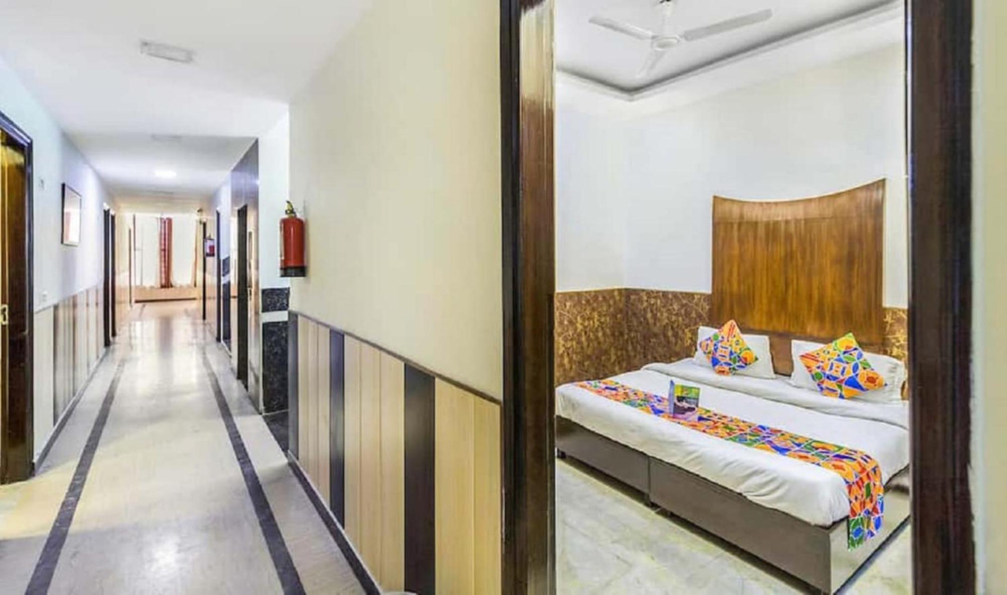 Hotel Shanti House New Delhi Karnail Singh Stadium Gate No 1 Exterior photo